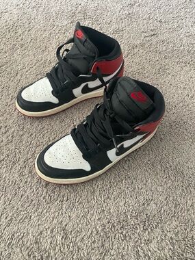 Nike Black with Red Accent Low-Top Sneaker